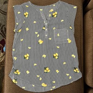 Black and white shirt with lemons